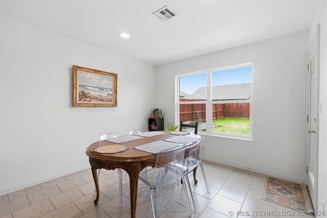 14611 E 111th Court N, Owasso, OK 74055