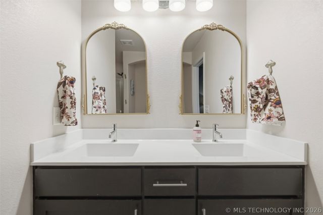 14611 E 111th Court N, Owasso, OK 74055