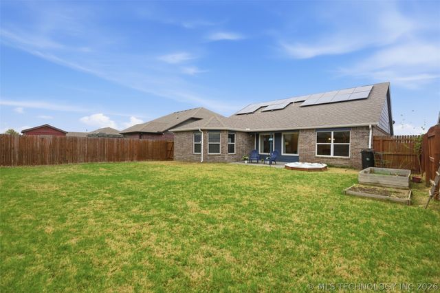 14611 E 111th Court N, Owasso, OK 74055