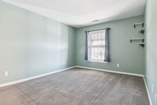 530 Devonshire Lane 13, Crystal Lake, IL 60014