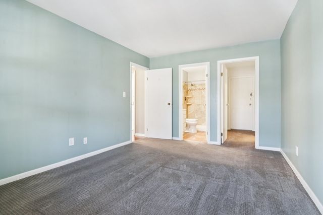 530 Devonshire Lane 13, Crystal Lake, IL 60014