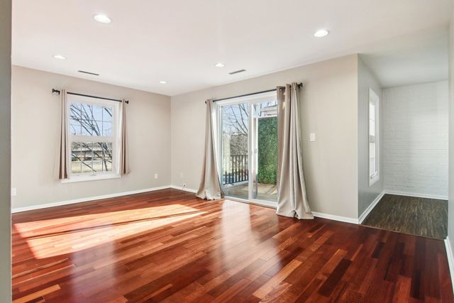 530 Devonshire Lane 13, Crystal Lake, IL 60014