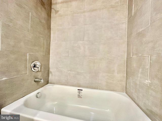 520 S DUKE ST, Lancaster, PA 17602