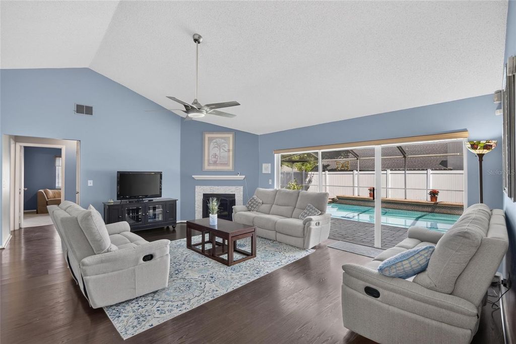 Image 12 of property listing at 15112 ROUNDUP DRIVE, Tampa, FL 33624