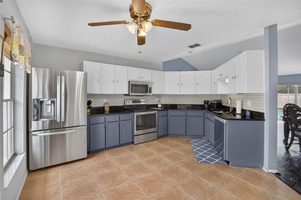 Image 14 of property listing at 15112 ROUNDUP DRIVE, Tampa, FL 33624