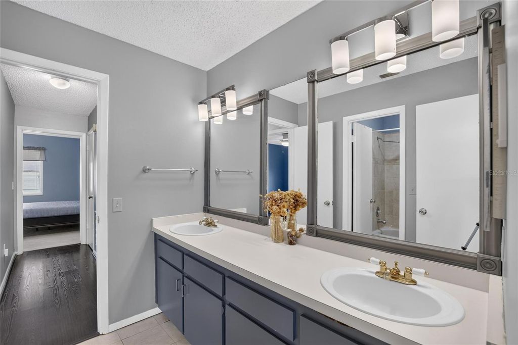 Image 27 of property listing at 15112 ROUNDUP DRIVE, Tampa, FL 33624