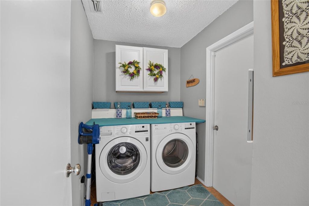 Image 29 of property listing at 15112 ROUNDUP DRIVE, Tampa, FL 33624