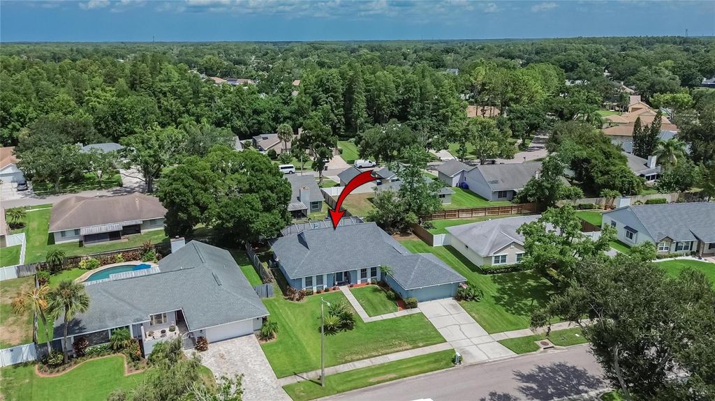 Image 40 of property listing at 15112 ROUNDUP DRIVE, Tampa, FL 33624