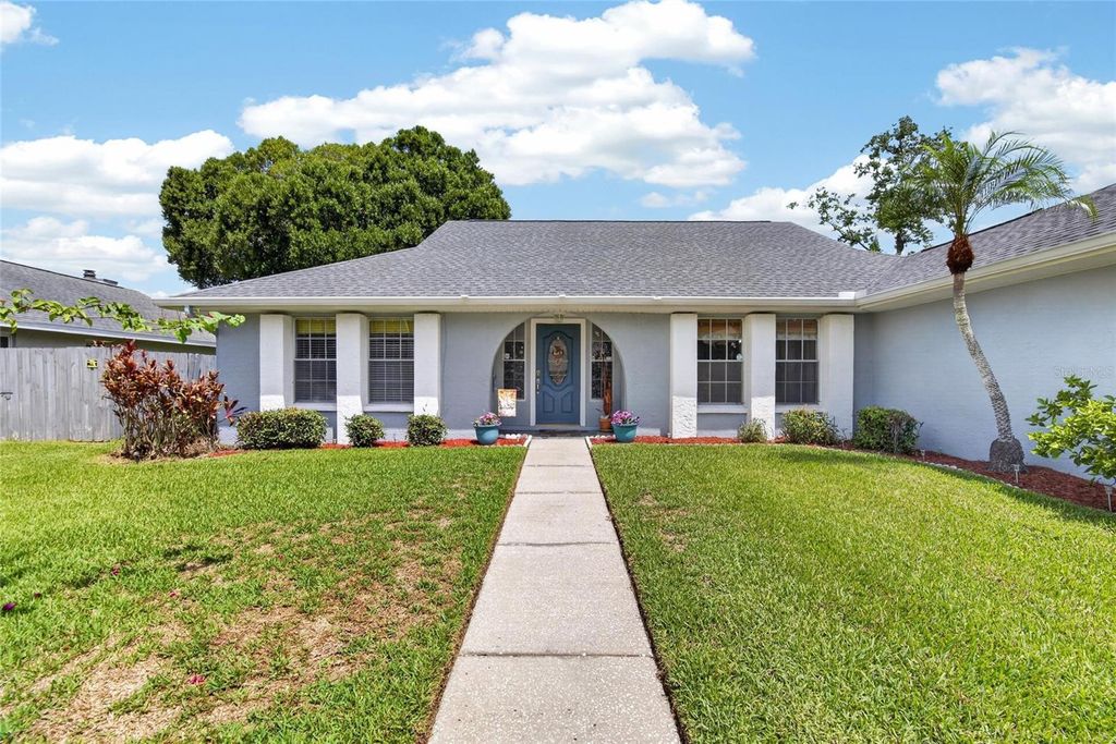 Image 5 of property listing at 15112 ROUNDUP DRIVE, Tampa, FL 33624