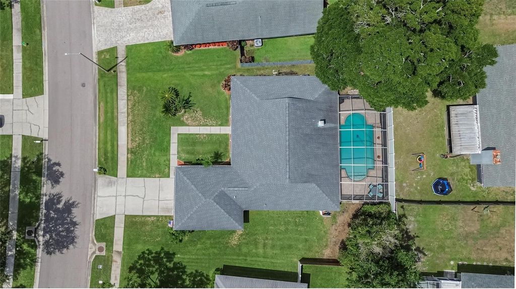 Image 42 of property listing at 15112 ROUNDUP DRIVE, Tampa, FL 33624