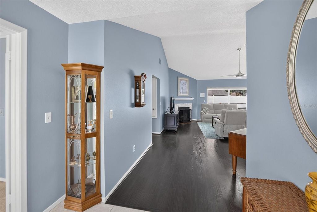 Image 8 of property listing at 15112 ROUNDUP DRIVE, Tampa, FL 33624