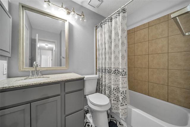 6003 Ivy Glen Drive, Arlington, TX 76017