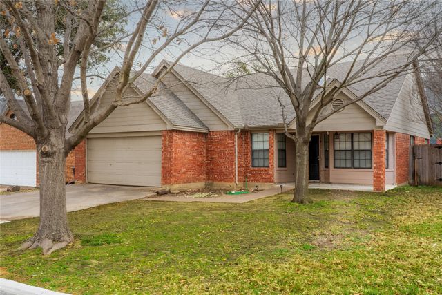 6003 Ivy Glen Drive, Arlington, TX 76017
