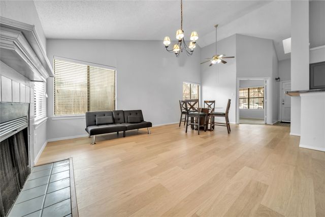 6003 Ivy Glen Drive, Arlington, TX 76017