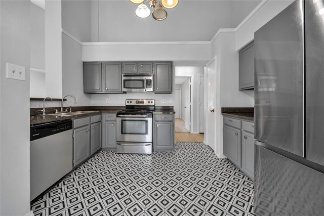 6003 Ivy Glen Drive, Arlington, TX 76017