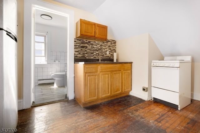 98 Delmar Pl, Irvington Twp., NJ 07111