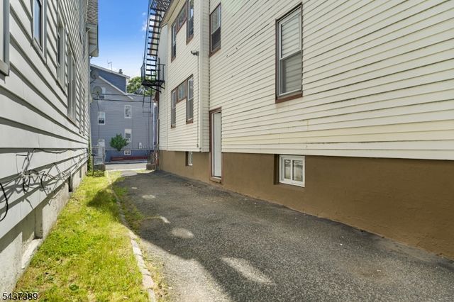 98 Delmar Pl, Irvington Twp., NJ 07111