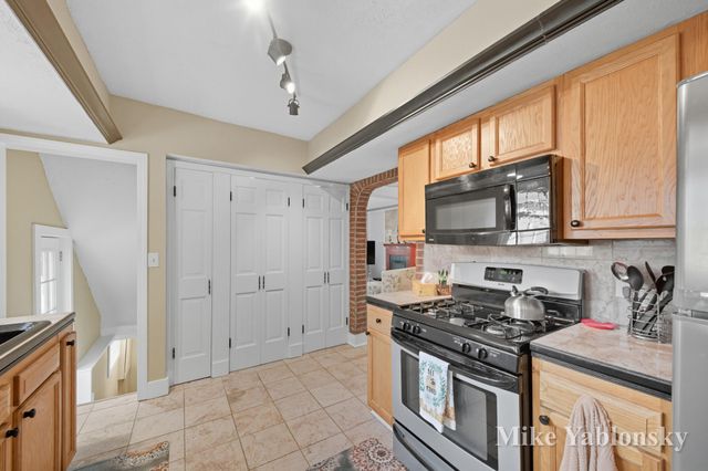 465 Kenwood Street Ne, City Of Grand Rapids, MI 49505