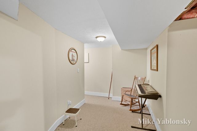 465 Kenwood Street Ne, City Of Grand Rapids, MI 49505