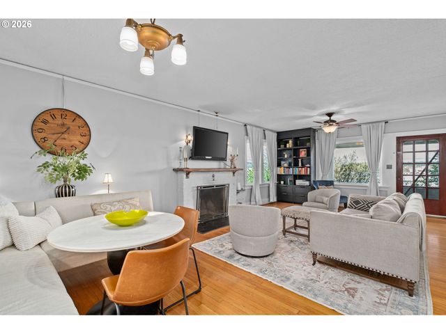 9685 Nw SAINT HELENS Rd, Portland, OR 97231