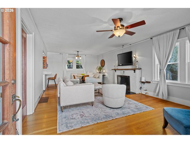 9685 Nw SAINT HELENS Rd, Portland, OR 97231