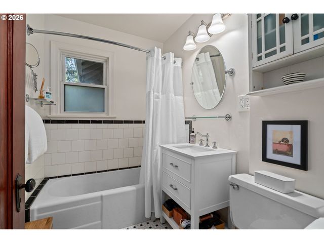 9685 Nw SAINT HELENS Rd, Portland, OR 97231