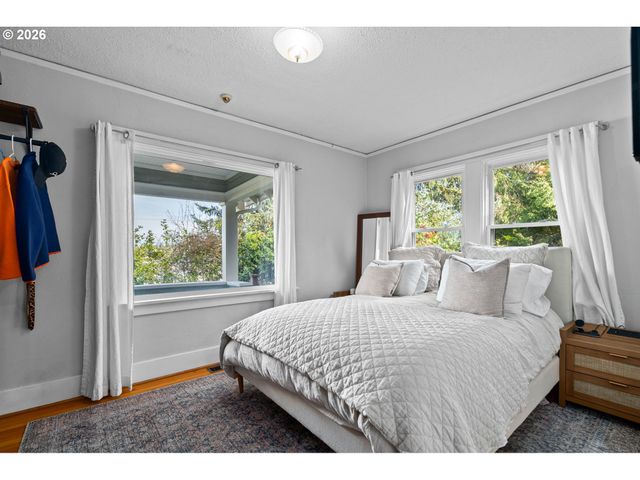 9685 Nw SAINT HELENS Rd, Portland, OR 97231