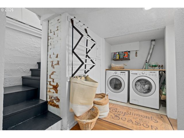 9685 Nw SAINT HELENS Rd, Portland, OR 97231