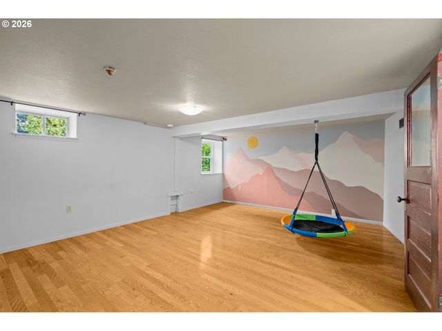 9685 Nw SAINT HELENS Rd, Portland, OR 97231