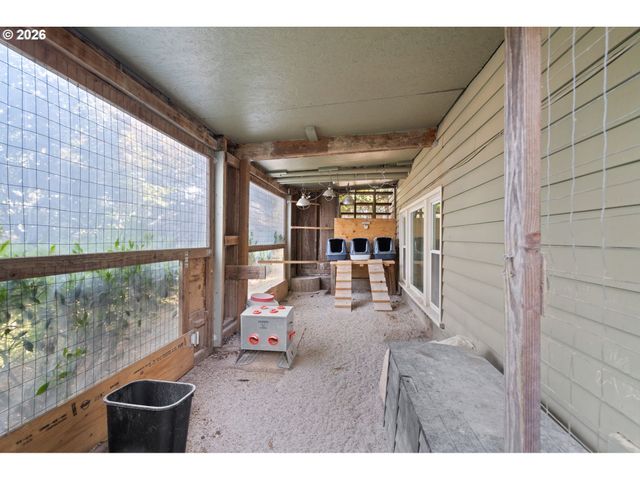 9685 Nw SAINT HELENS Rd, Portland, OR 97231