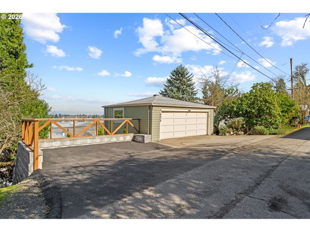 9685 Nw SAINT HELENS Rd, Portland, OR 97231