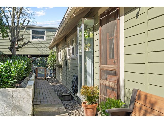 9685 Nw SAINT HELENS Rd, Portland, OR 97231