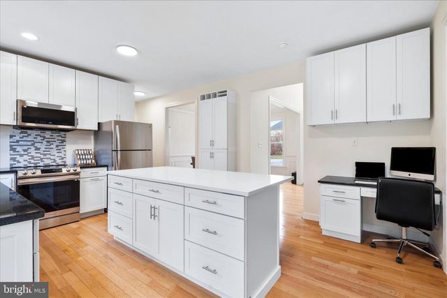 11411 WOODVIEW DR, Hagerstown, MD 21742