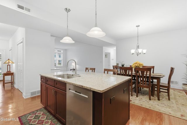 309 Lois Lane, Niskayuna, NY 12304