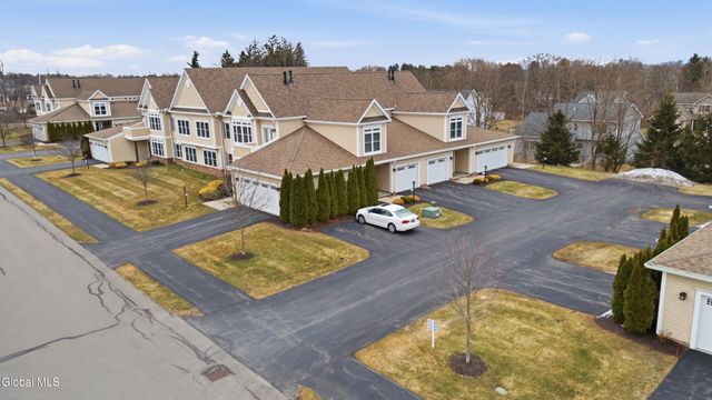 309 Lois Lane, Niskayuna, NY 12304