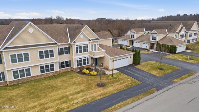 309 Lois Lane, Niskayuna, NY 12304