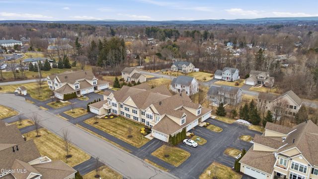 309 Lois Lane, Niskayuna, NY 12304