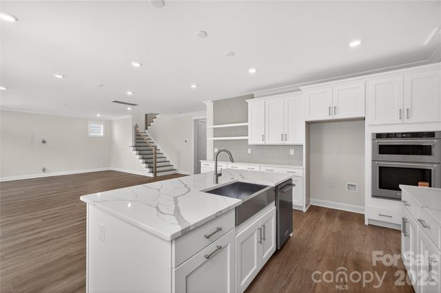 355 Linda Carol Lane, Tega Cay, SC 29708