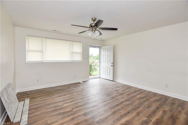 938 Schumann DR, Virginia Beach, VA 23452