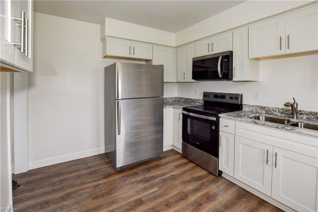 938 Schumann DR, Virginia Beach, VA 23452