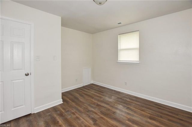938 Schumann DR, Virginia Beach, VA 23452