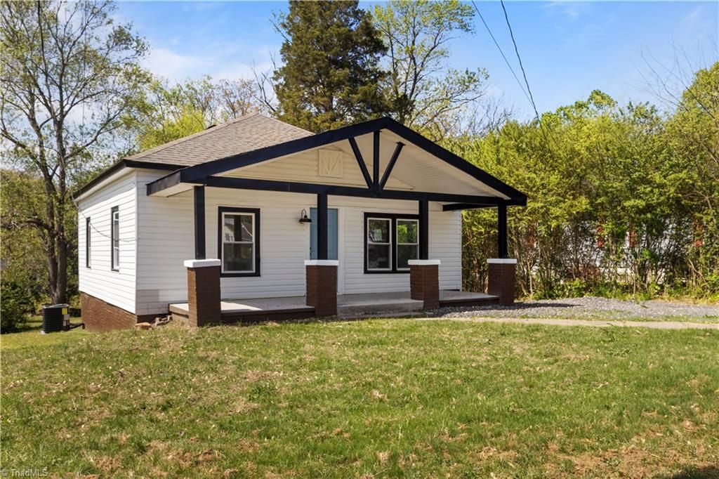 629 Lee Street, Eden, NC 27288