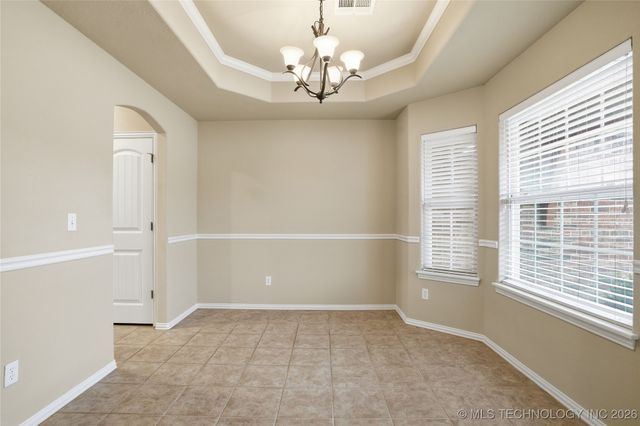 5304 Barr Drive, Sand Springs, OK 74063