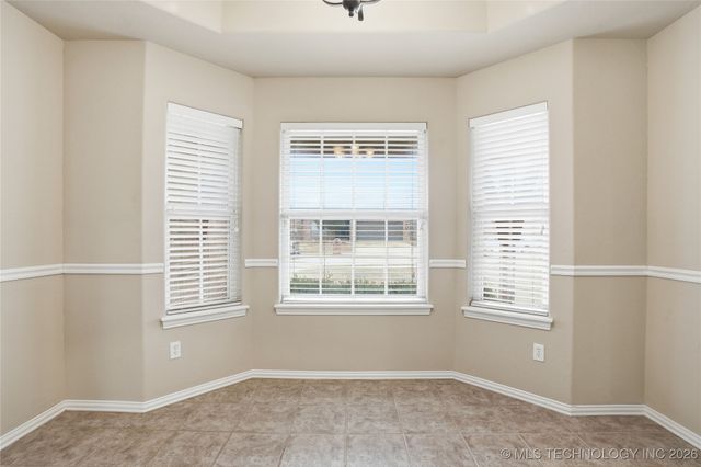 5304 Barr Drive, Sand Springs, OK 74063