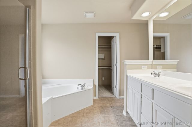 5304 Barr Drive, Sand Springs, OK 74063