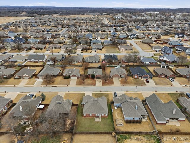 5304 Barr Drive, Sand Springs, OK 74063