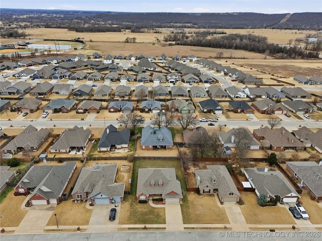 5304 Barr Drive, Sand Springs, OK 74063