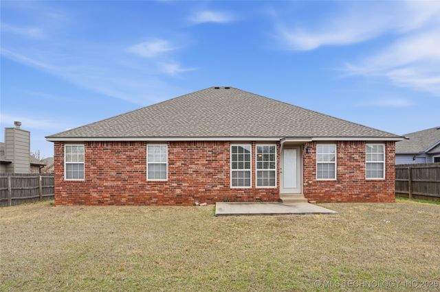 5304 Barr Drive, Sand Springs, OK 74063