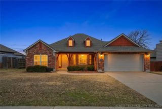 5304 Barr Drive, Sand Springs, OK 74063