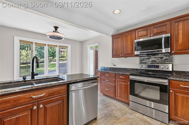6579 Balmoral Terrace, Clarkston, MI 48346